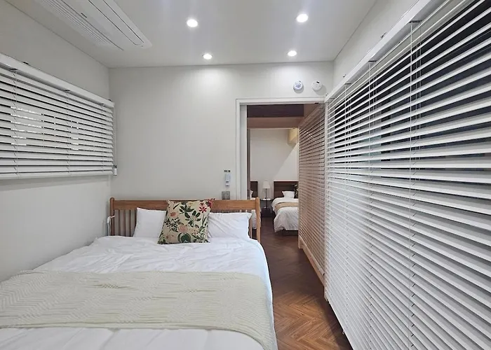 度假居 Jongno Hanok Family 3 2 Bathrooms Dongmyo Ddp Urban Relaxation Gyeongbokgung Palace Modern Hanok Spacious Deck Free Luggage Storage 首爾