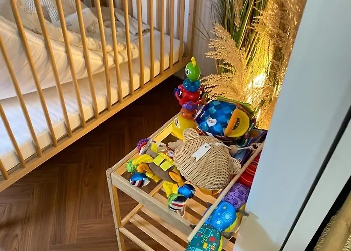 Jongno Hanok Family 3 2 Bathrooms Dongmyo Ddp Urban Relaxation Gyeongbokgung Palace Modern Hanok Spacious Deck Free Luggage Storage