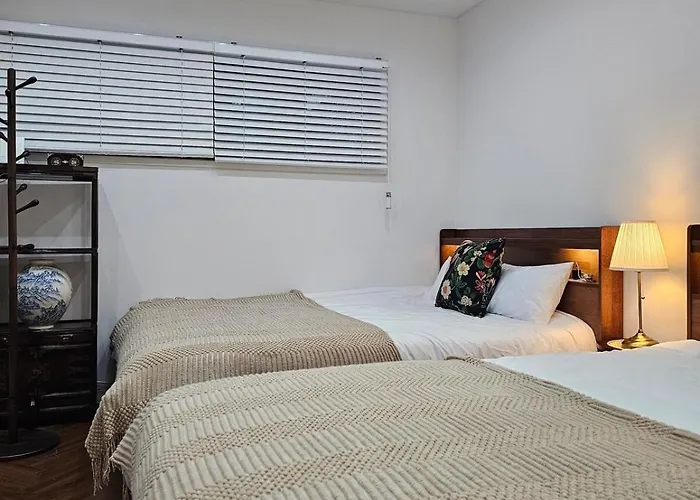 度假居 Jongno Hanok Family 3 2 Bathrooms Dongmyo Ddp Urban Relaxation Gyeongbokgung Palace Modern Hanok Spacious Deck Free Luggage Storage *