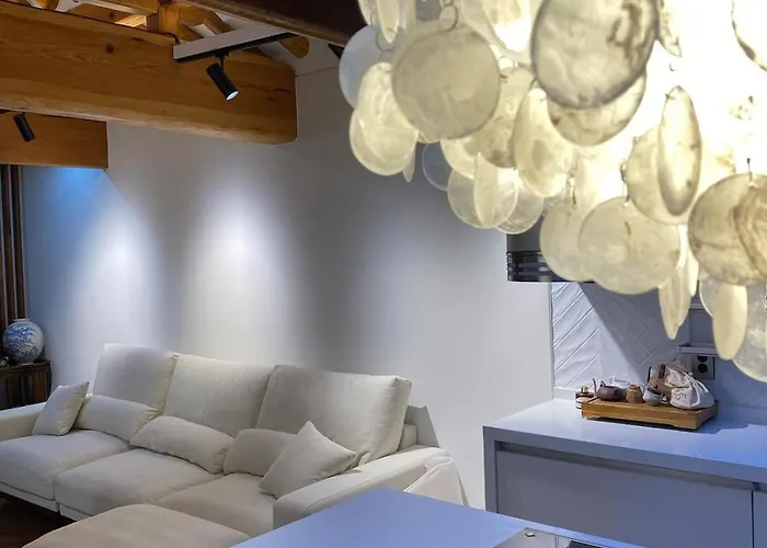 Jongno Hanok Family 3 2 Bathrooms Dongmyo Ddp Urban Relaxation Gyeongbokgung Palace Modern Hanok Spacious Deck Free Luggage Storage 度假居 *
