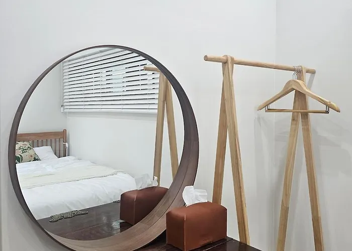 Jongno Hanok Family 3 2 Bathrooms Dongmyo Ddp Urban Relaxation Gyeongbokgung Palace Modern Hanok Spacious Deck Free Luggage Storage *